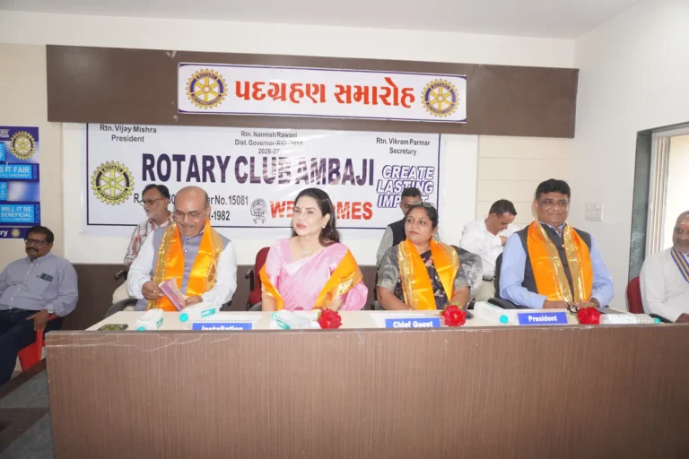 SSSK Founder Usha Agarwal receiving Honorary Rotary Recognition 2026-2027 on stage